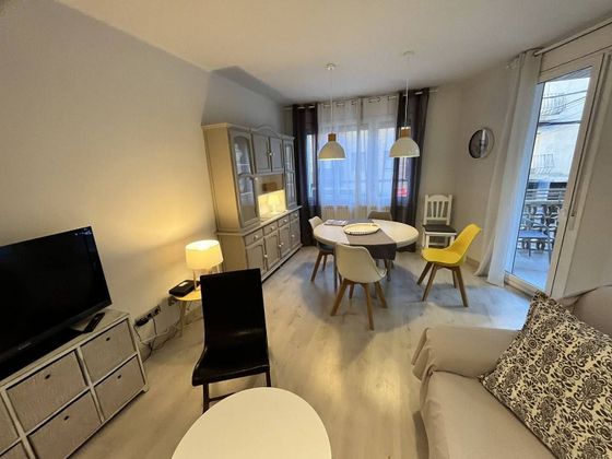 Foto 1 de Pis en venda a plaza De L'alguer de 4 habitacions amb terrassa i calefacció