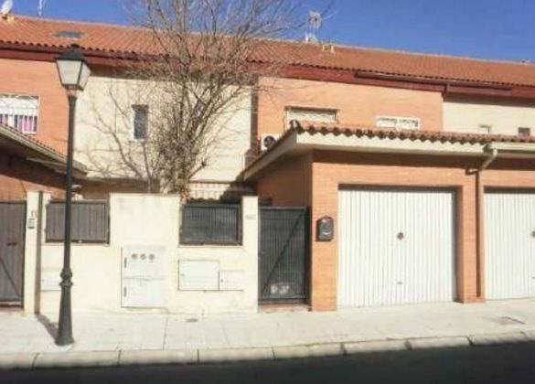 Foto 2 de Casa en venda a Seseña Nuevo de 3 habitacions amb garatge i jardí