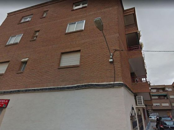 Foto 1 de Venta de piso en calle Gaitán de 3 habitaciones con terraza