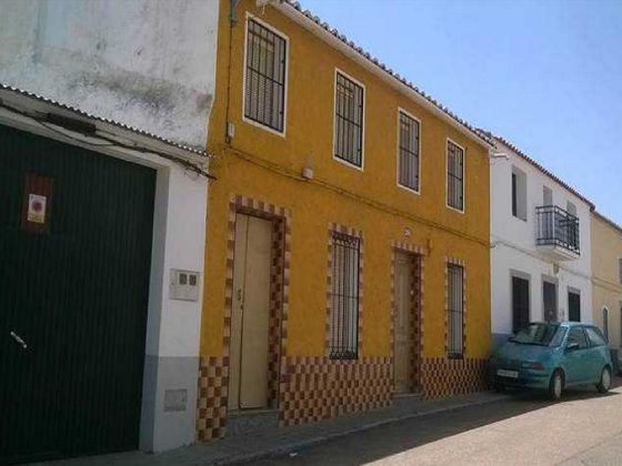 Foto 1 de Casa en venda a calle Juan Carlos I de 4 habitacions i 250 m²