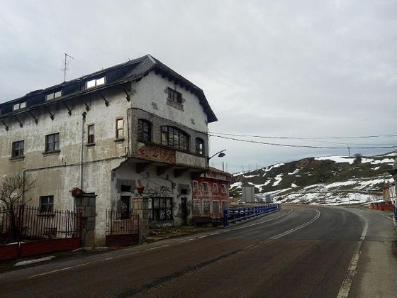 Foto 2 de Venta de casa en carretera Asturias de 3 habitaciones y 520 m²