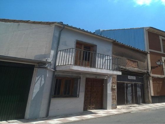 Foto 2 de Casa en venta en Santisteban del Puerto de 3 habitaciones y 180 m²