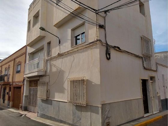 Foto 1 de Casa en venda a calle Esperanza de 3 habitacions i 300 m²