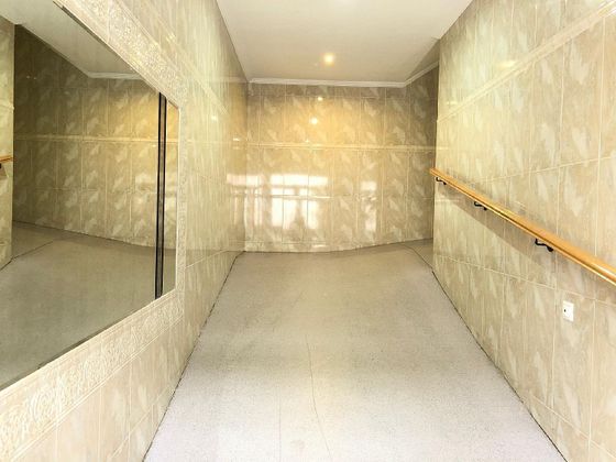 Foto 2 de Venta de piso en calle De Las Angustias de 3 habitaciones con ascensor
