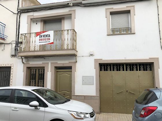Foto 1 de Casa en venda a Marmolejo de 3 habitacions amb garatge