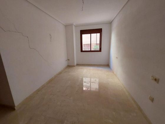 Foto 2 de Pis en venda a Bailén de 3 habitacions amb garatge i ascensor