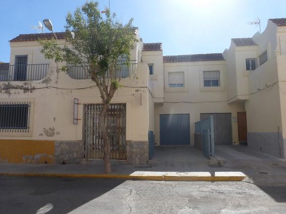Foto 1 de Casa en venta en Almerimar - Balerma - San Agustín - Costa de Ejido de 4 habitaciones con terraza