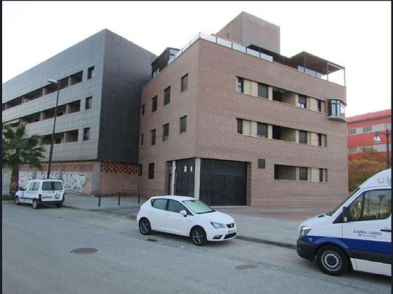 Foto 1 de Venta de piso en avenida De América de 2 habitaciones con terraza y garaje