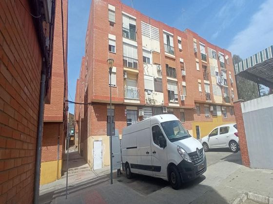 Foto 2 de Piso en venta en calle Bernardo El de Los Lobitos de 3 habitaciones con terraza y balcón