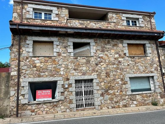 Foto 1 de Casa en venda a Rionegro del Puente de 7 habitacions i 350 m²