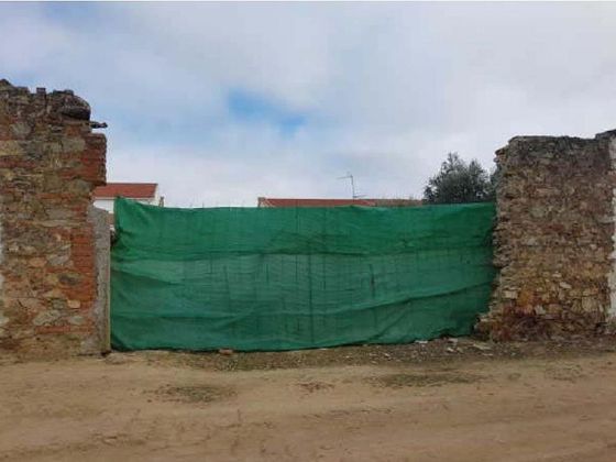 Foto 1 de Venta de terreno en Granja de Torrehermosa de 330 m²