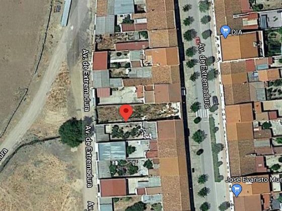Foto 2 de Venta de terreno en Granja de Torrehermosa de 330 m²