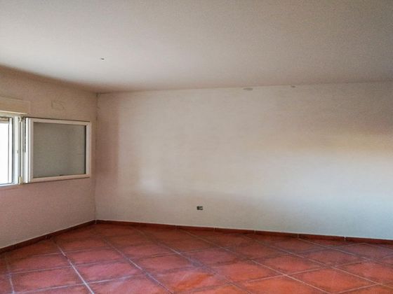 Foto 2 de Casa en venda a Huerta de Valdecarábanos de 5 habitacions amb garatge