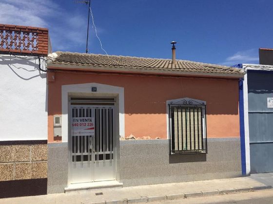 Foto 1 de Venta de casa en Argamasilla de Alba de 3 habitaciones y 100 m²