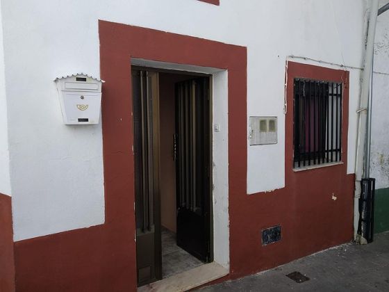 Foto 2 de Casa en venda a Arroyomolinos (Cáceres) de 3 habitacions i 130 m²