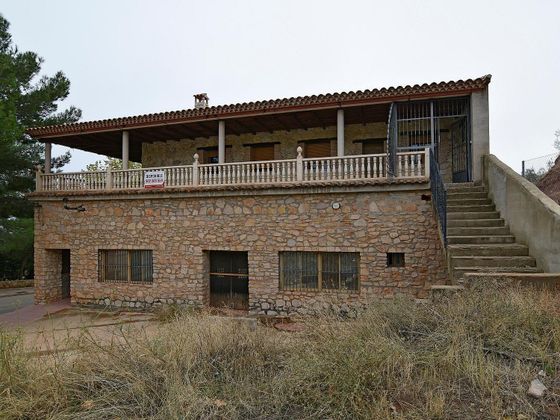 Foto 2 de Casa en venta en Alcaraz de 4 habitaciones y 637 m²