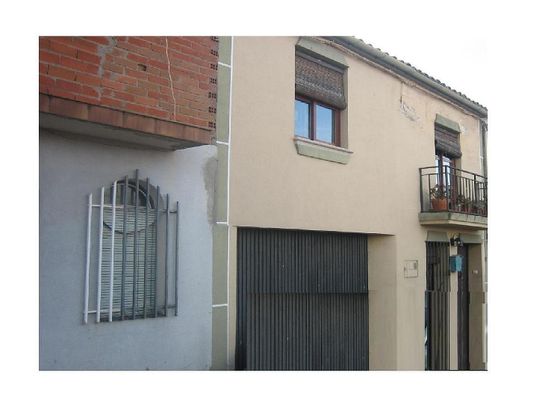 Foto 2 de Casa en venta en Madroñera de 2 habitaciones con terraza y garaje