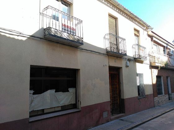 Foto 2 de Casa en venda a Puente del Arzobispo (El) de 4 habitacions i 300 m²