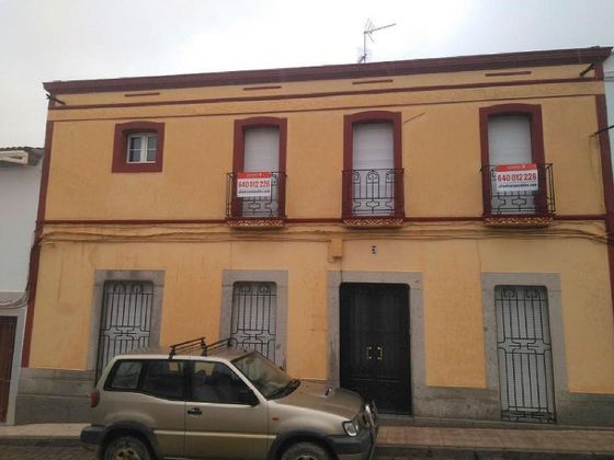 Foto 1 de Casa en venda a Monterrubio de la Serena de 4 habitacions amb terrassa i jardí