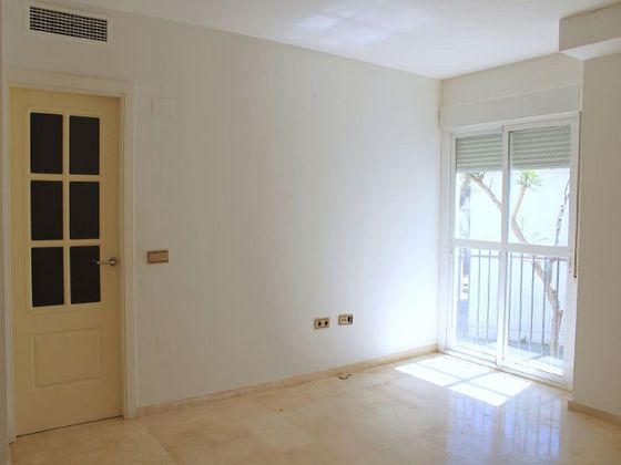 Foto 1 de Pis en venda a calle El Chorro de 2 habitacions amb garatge i ascensor