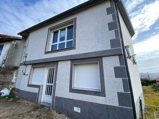 Foto 2 de Casa en venda a calle A Vilar de Cervos de 4 habitacions i 203 m²