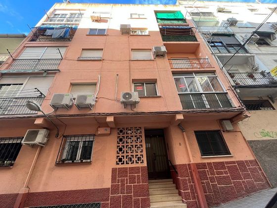 Foto 2 de Pis en venda a calle Engracia de Monroy de 2 habitacions i 65 m²