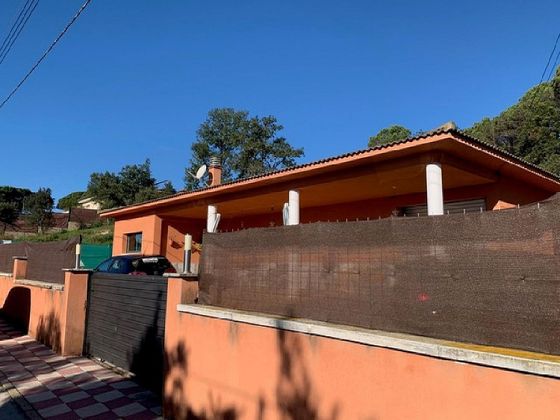 Foto 2 de Casa en venta en urbanización Llac del Cigne de 4 habitaciones con garaje