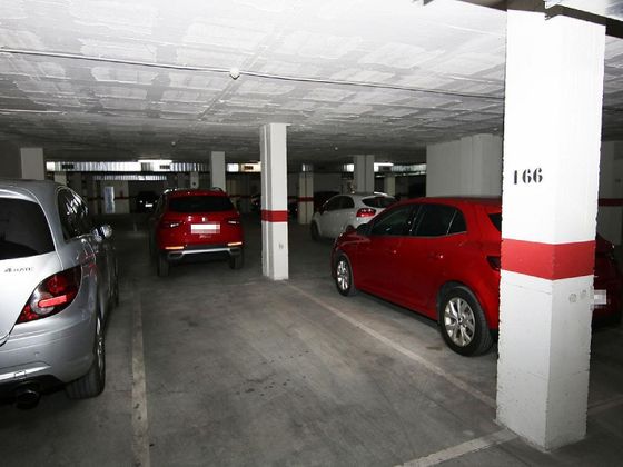 Foto 2 de Garaje en venta en calle Comendador Alcañiz de 19 m²