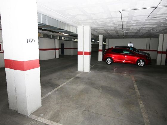 Foto 2 de Garaje en venta en calle Comendador Alcañiz de 19 m²