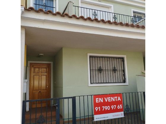 Foto 1 de Piso en venta en avenida Santiago Apóstol de 4 habitaciones con terraza y garaje