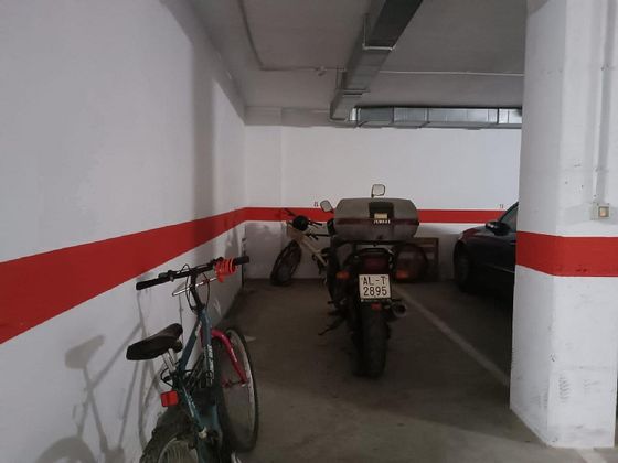 Foto 2 de Garaje en venta en calle Cóndor de 12 m²
