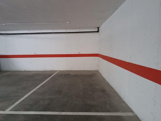 Foto 2 de Garaje en venta en calle Cóndor de 15 m²