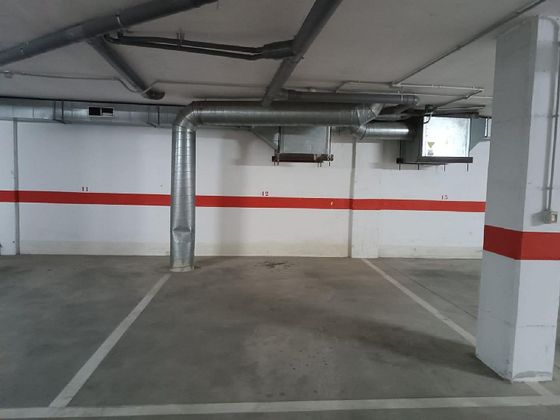 Foto 2 de Garaje en venta en calle Cóndor de 16 m²