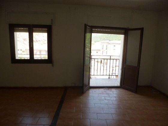 Foto 1 de Venta de piso en Alhama de Aragón de 3 habitaciones con balcón y calefacción