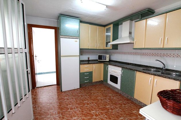 Foto 2 de Xalet en venda a Talavera la Real de 5 habitacions i 136 m²