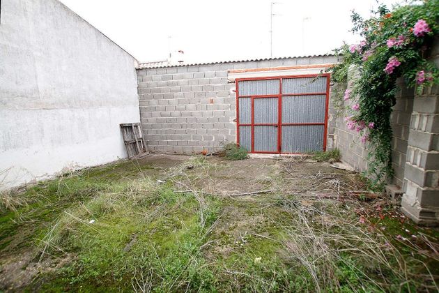 Foto 2 de Venta de terreno en Valdelacalzada de 105 m²