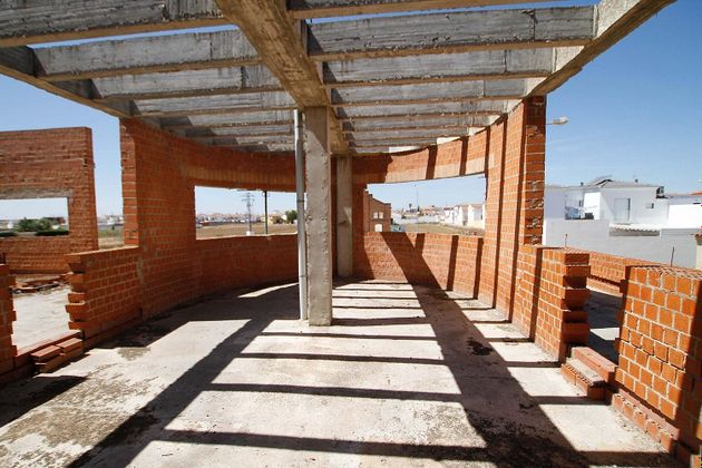 Foto 2 de Chalet en venta en Montijo de 4 habitaciones con terraza y garaje