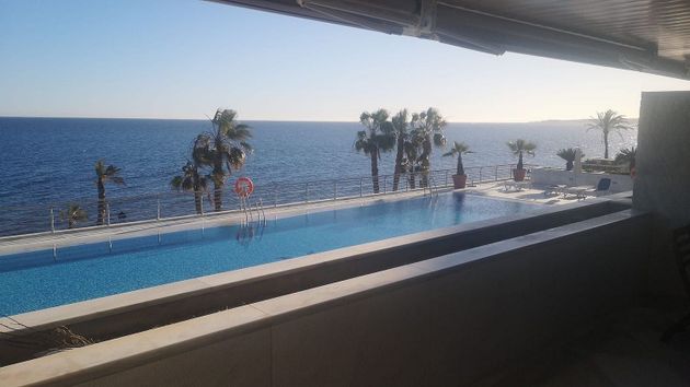 Foto 2 de Dúplex en lloguer a Playa Bajadilla - Puertos de 2 habitacions amb terrassa i piscina