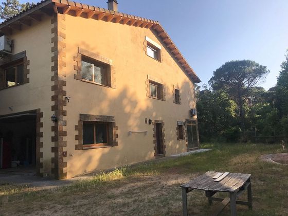 Foto 1 de Chalet en venta en Sant Celoni de 4 habitaciones con garaje y jardín