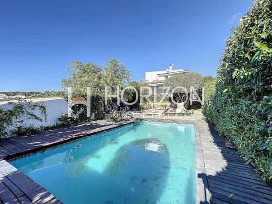 Foto 2 de Casa en venda a Mas Mel - Bellamar de 4 habitacions amb terrassa i piscina