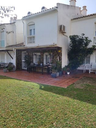 Foto 1 de Casa en venda a calle Acacias de Guadalmar de 4 habitacions amb terrassa i piscina