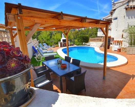 Foto 2 de Alquiler de casa en Pinar del Advocat - Cometa de 4 habitaciones con terraza y piscina