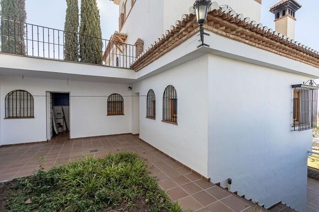 Foto 1 de Xalet en venda a Huétor Vega de 4 habitacions amb terrassa i garatge