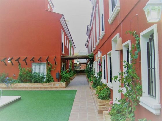 Foto 2 de Casa en venda a Centro - Santa Pola de 4 habitacions amb terrassa i piscina