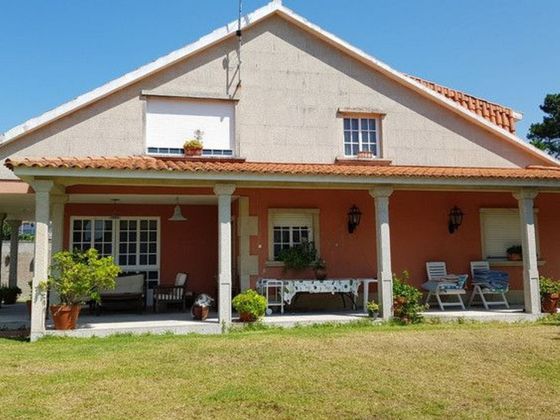 Foto 2 de Casa en lloguer a avenida Do Sol de 5 habitacions amb terrassa i jardí
