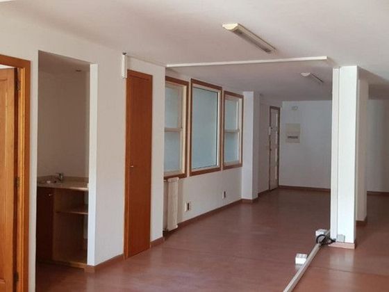 Foto 2 de Oficina en lloguer a calle Pintor Laxeiro amb calefacció i ascensor