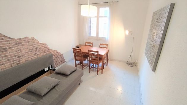 Foto 1 de Pis en lloguer a calle Ginebra de 1 habitació amb mobles i aire acondicionat