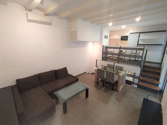 Foto 2 de Dúplex en lloguer a calle Del Marquès de la Mina de 1 habitació amb mobles i aire acondicionat