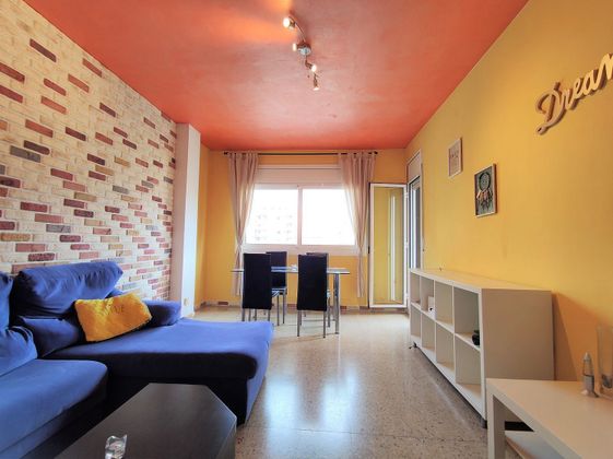 Foto 1 de Alquiler de piso en calle Felip de 3 habitaciones con balcón y calefacción