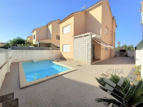 Foto 1 de Casa en venda a Boverals - Saldonar de 5 habitacions amb terrassa i piscina